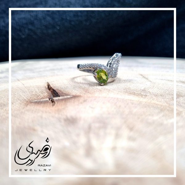 انگشتر نقره زنانه زبرجد پروانه طبیعی - جواهری رضوی