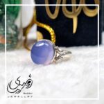 انگشتر زنانه نقره عقیق یمنی سوسنی به همراه تربت امام حسین(ع) - جواهری رضوی